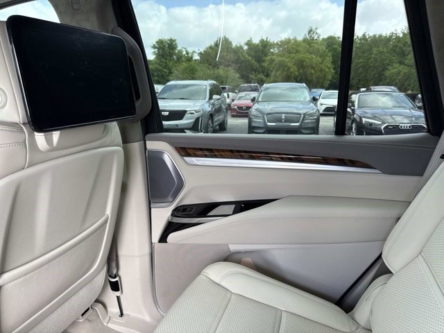 Certified 2025 Cadillac Escalade Sport Platinum w/ LPO, ONYX Package image 17