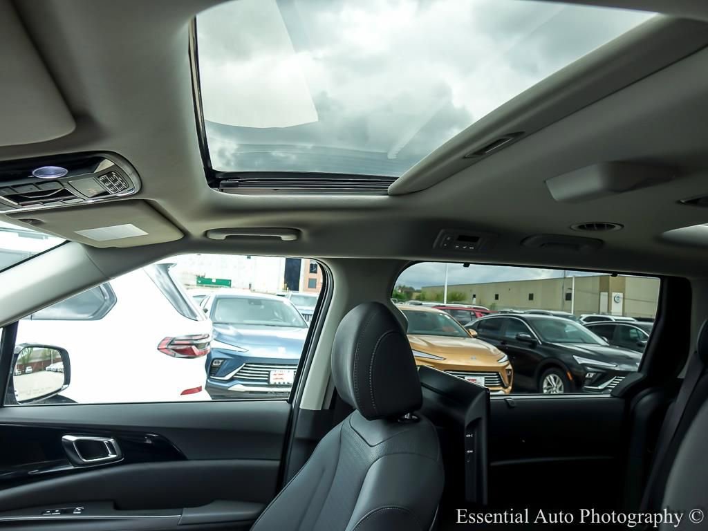 Used 2026 Kia Carnival SX Prestige FWD image 13