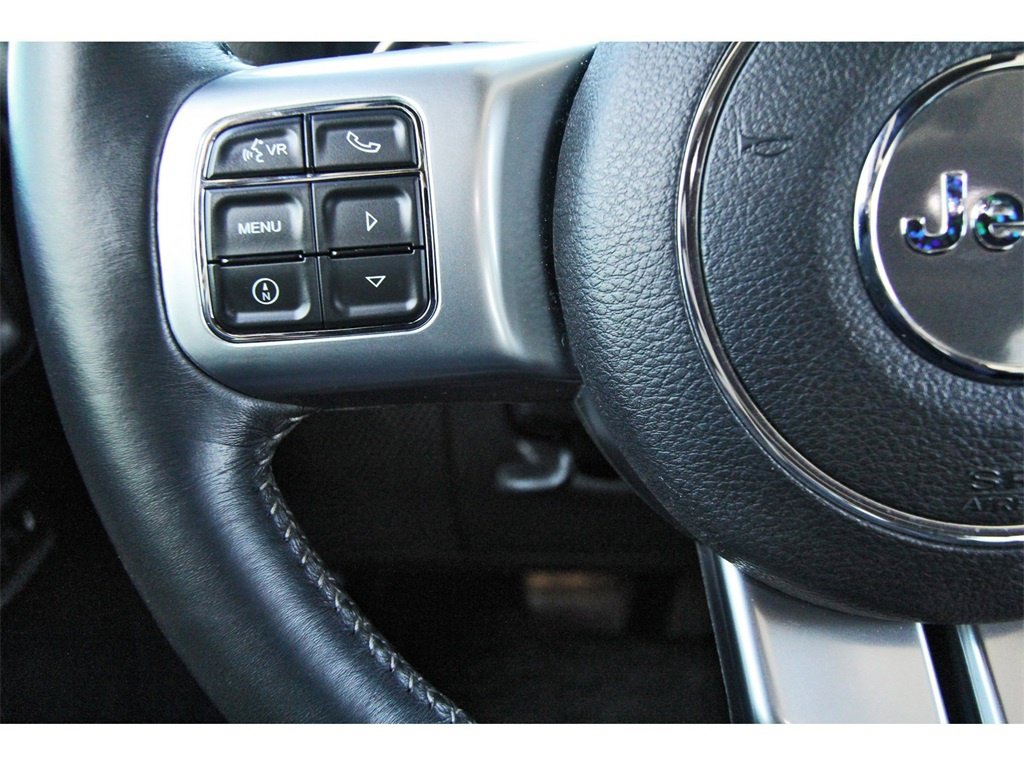 Used 2016 Jeep Wrangler Unlimited Rubicon image 15