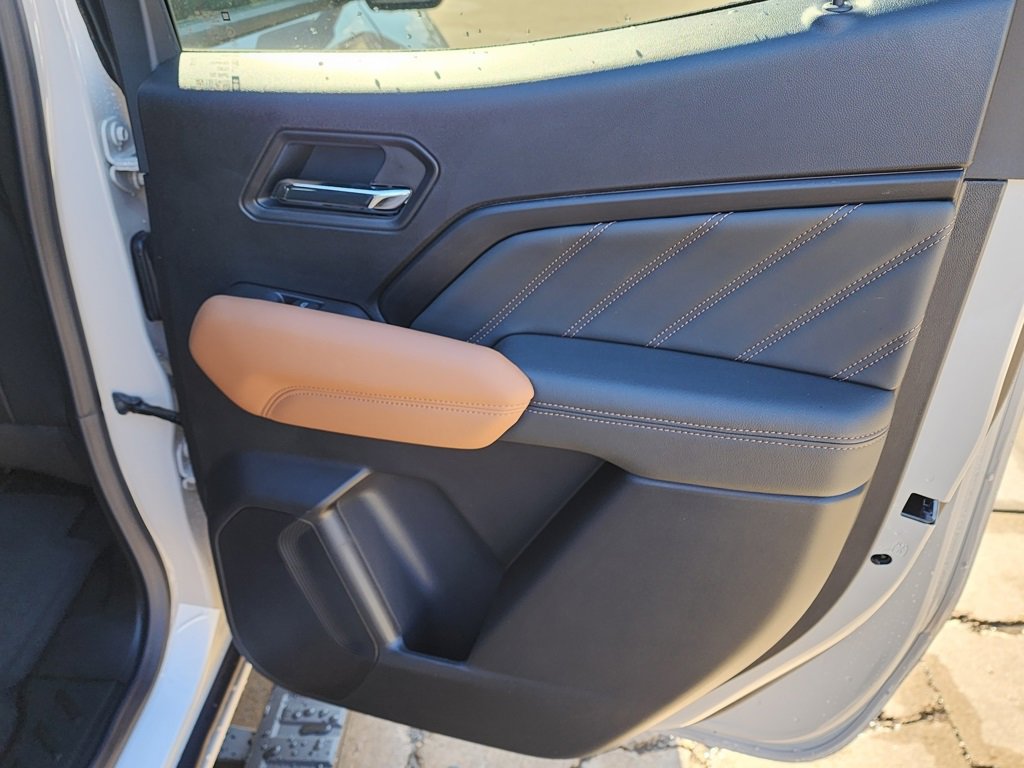 New 2026 GMC Canyon AT4 image 42