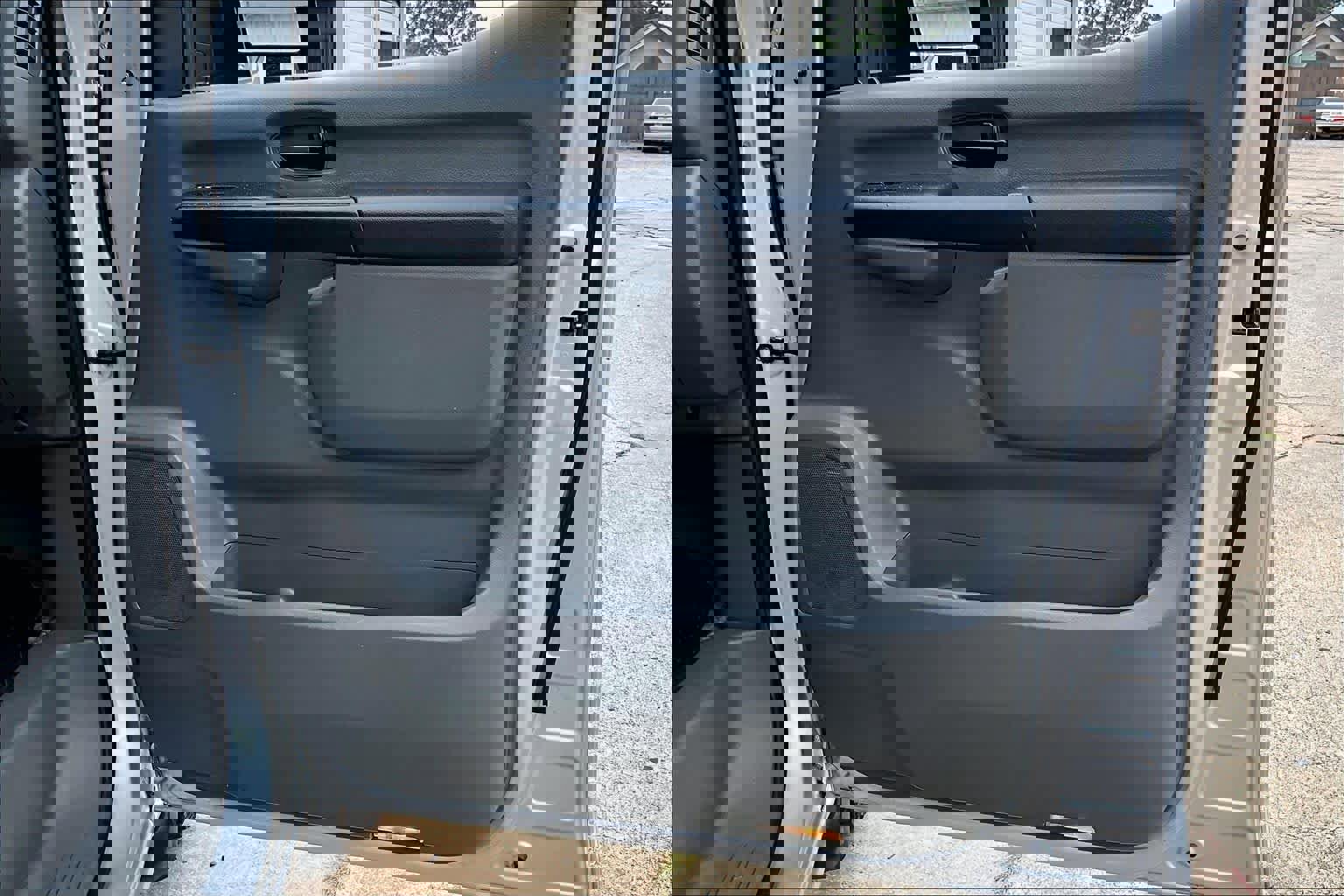 Used 2019 Nissan NV 3500 SV w/ Navigation Package image 20