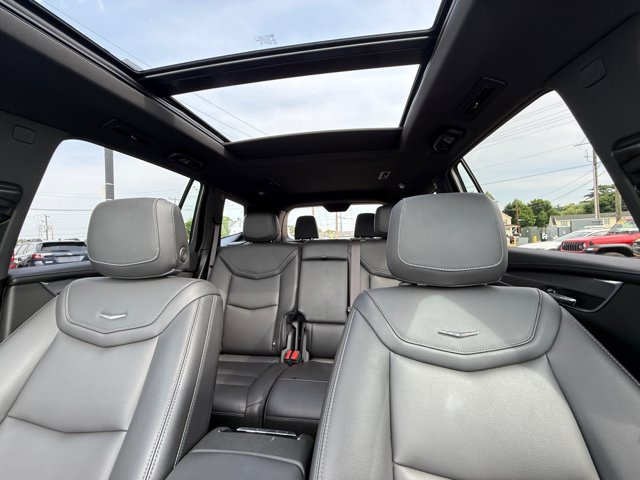 Used 2025 Cadillac XT6 Luxury FWD image 32