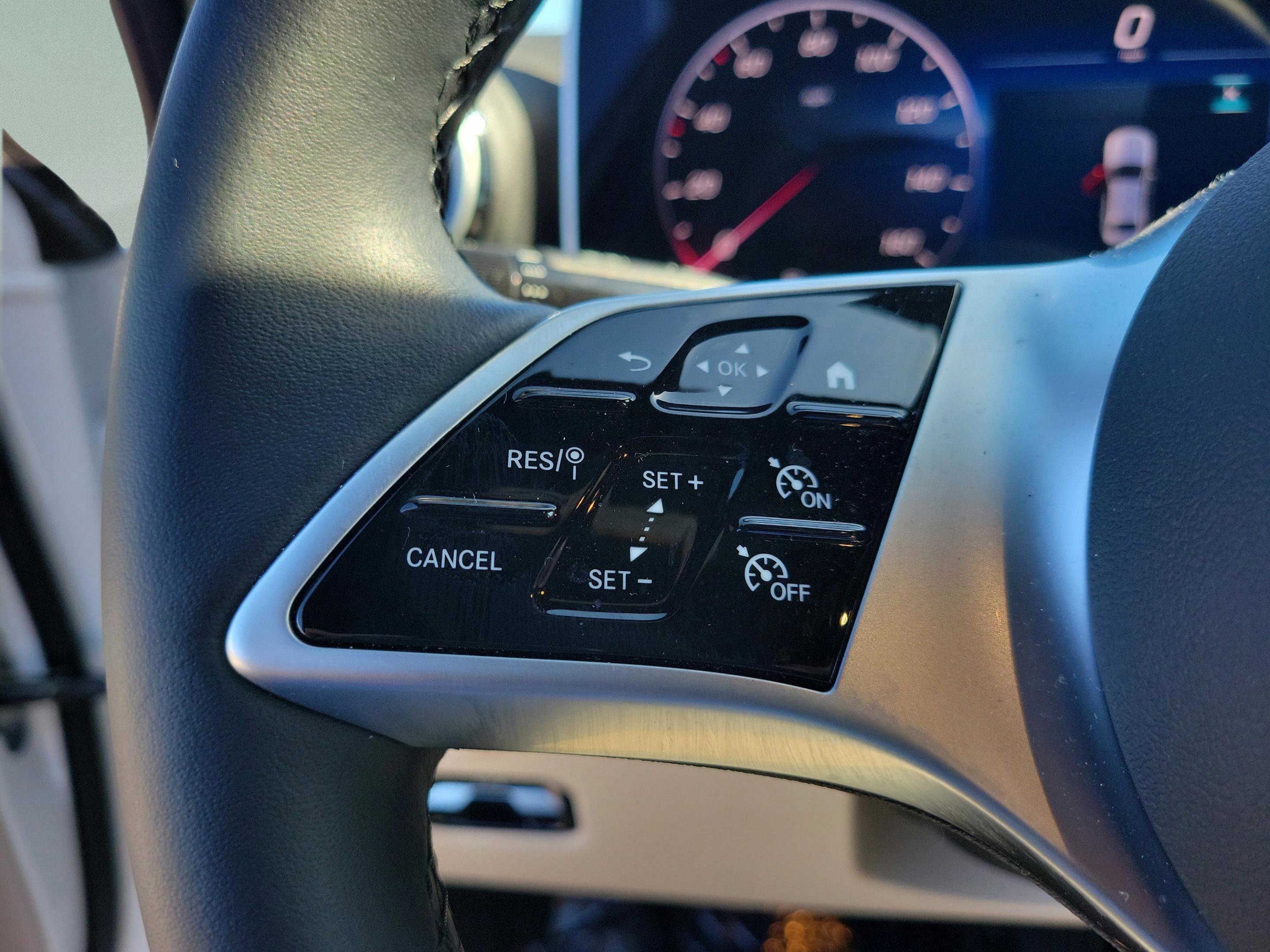 Certified 2025 Mercedes-Benz C 300 Sedan image 20