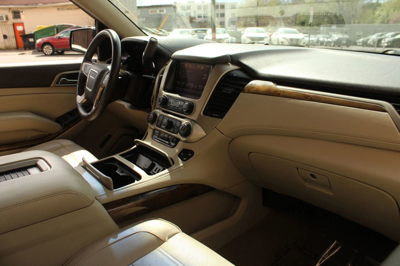 Used 2016 GMC Yukon Denali w/ Open Road Package AWD/4WD image 24