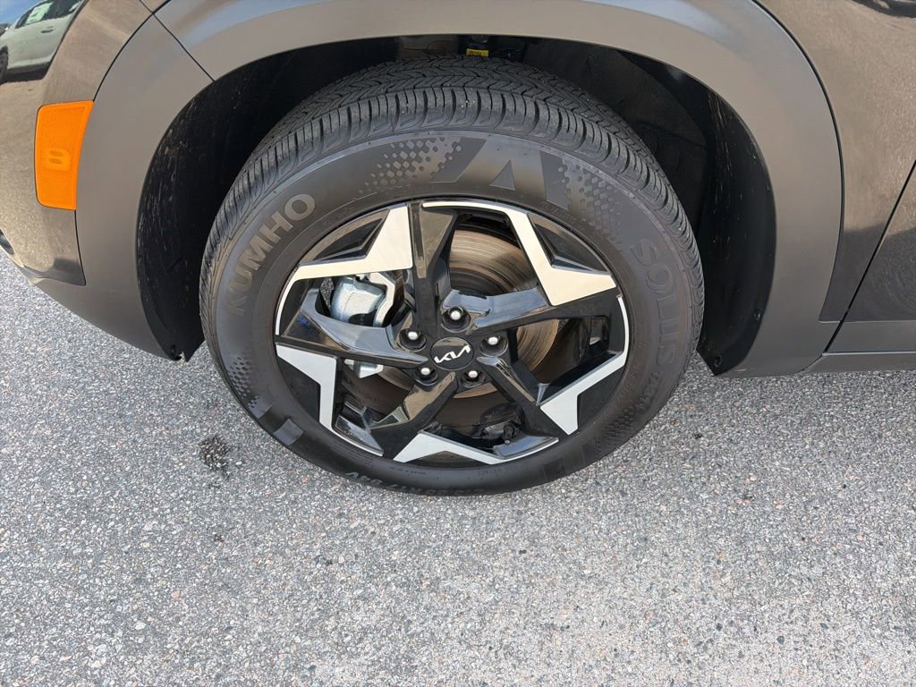 Certified 2025 Kia Seltos S image 10