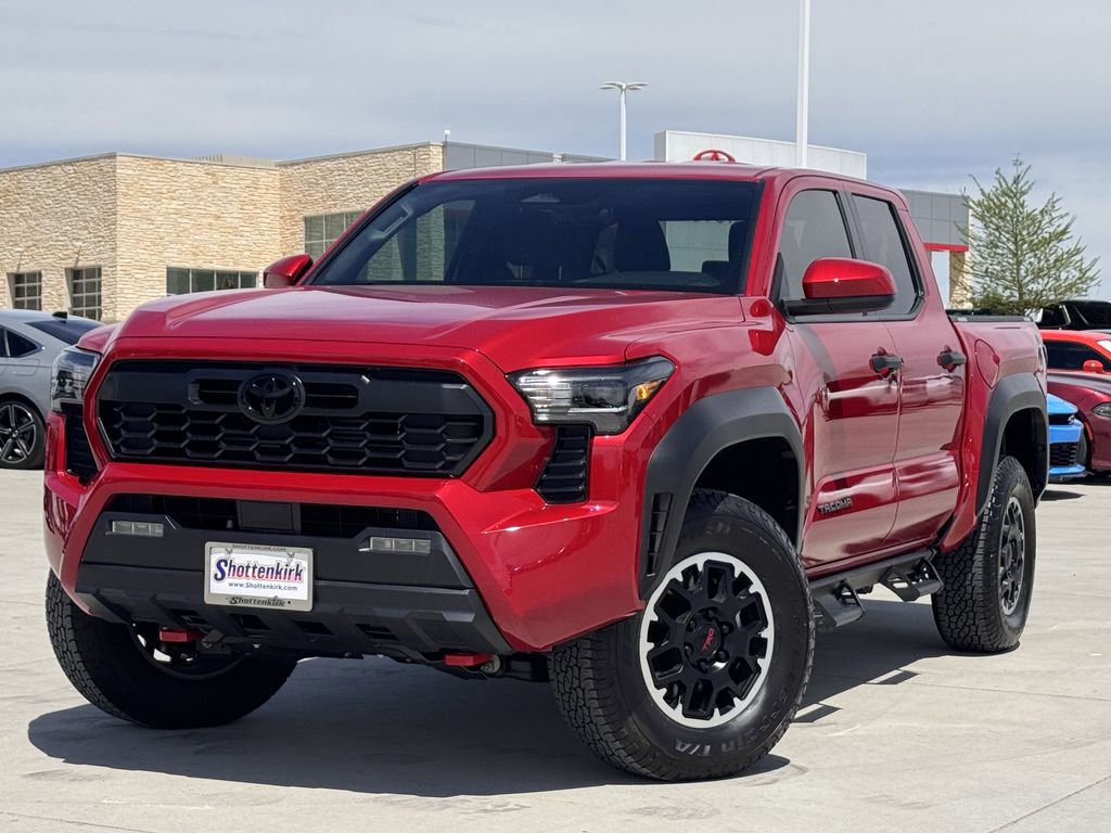 Used 2025 Toyota Tacoma TRD Off-Road image 2