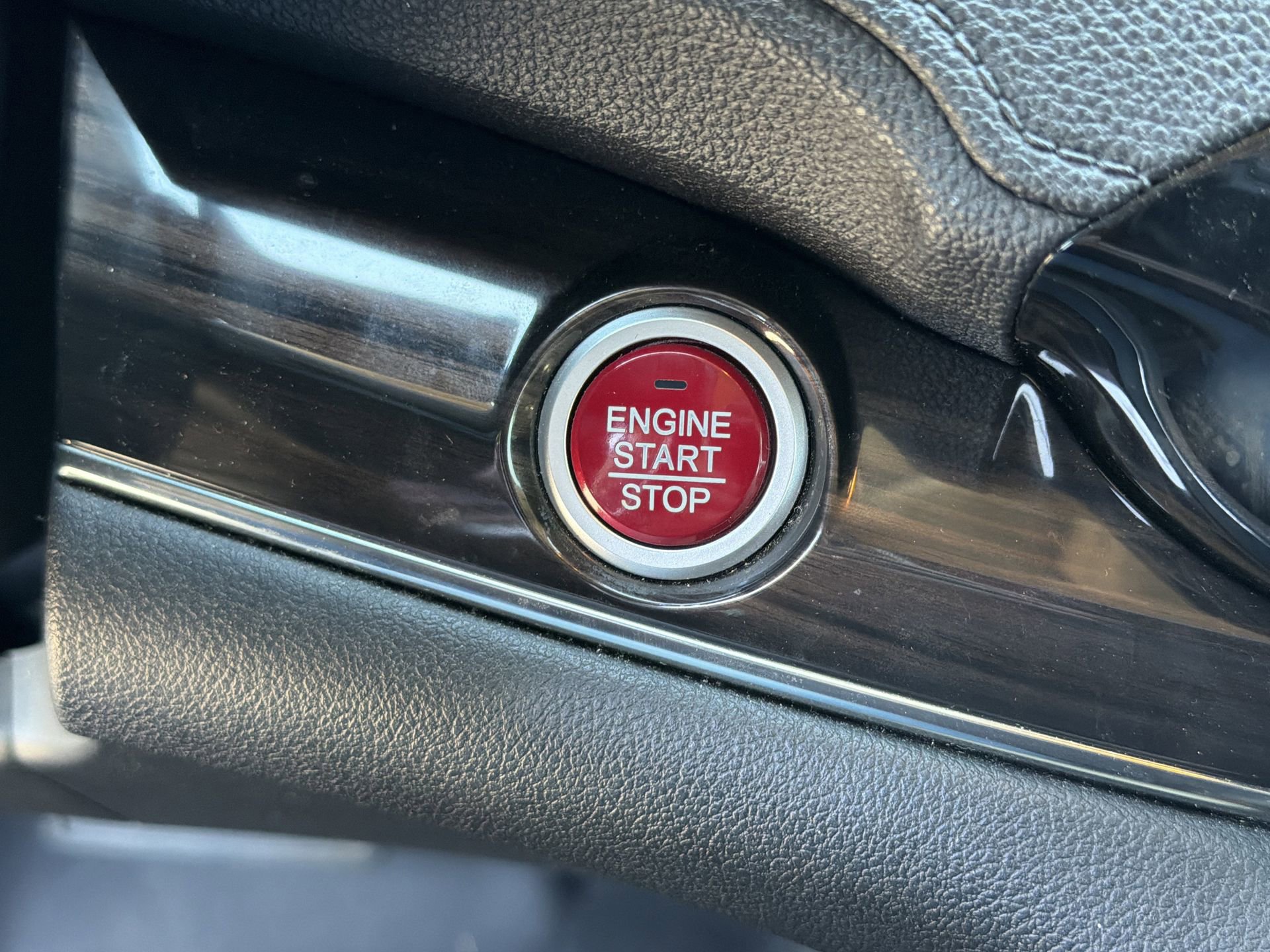 Used 2016 Honda CR-V Touring image 8