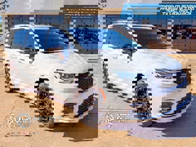 New 2024 Chrysler Pacifica Limited w/ S Appearance Package