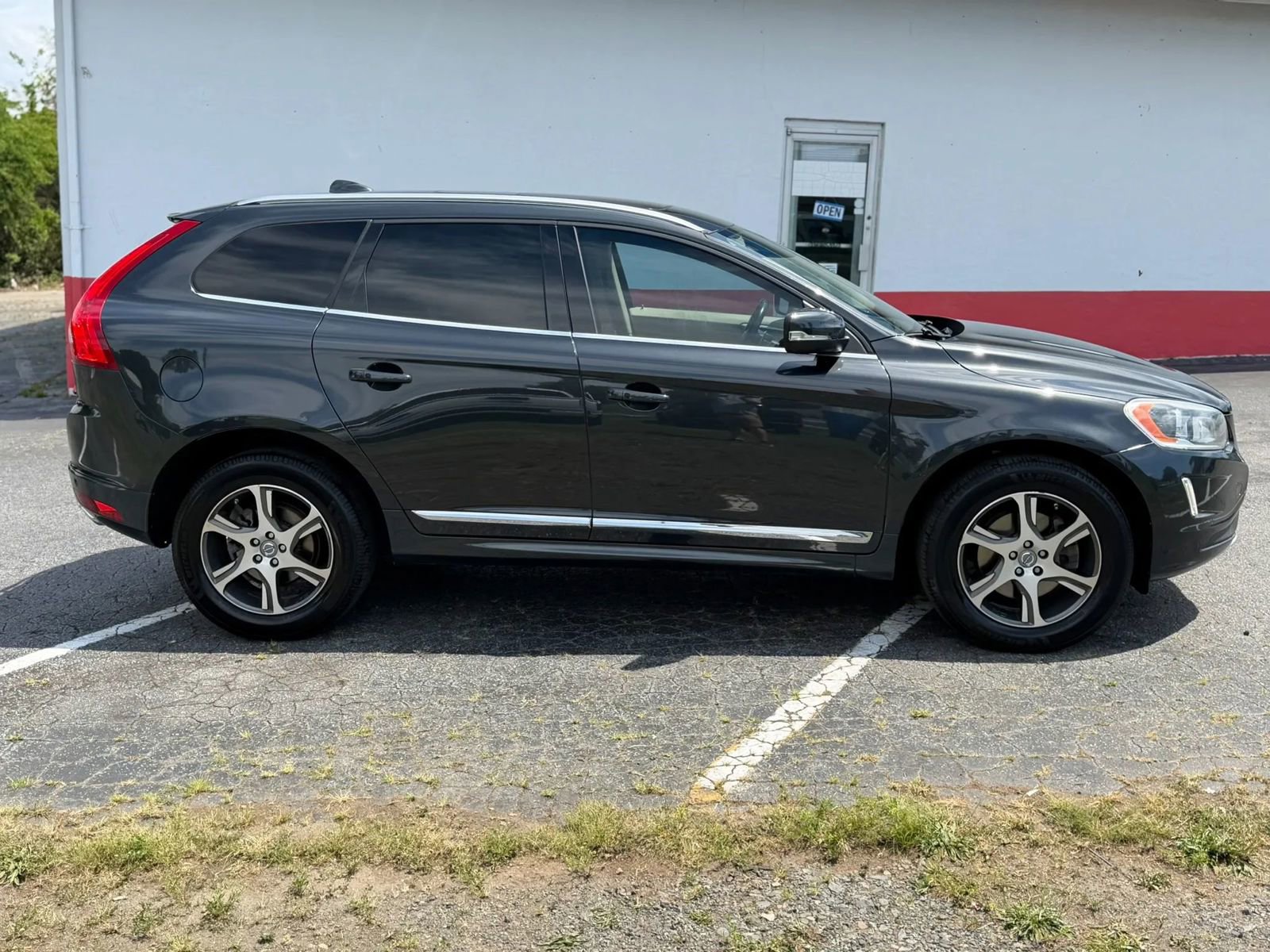 Used 2015 Volvo XC60 T6 Platinum AWD/4WD image 4