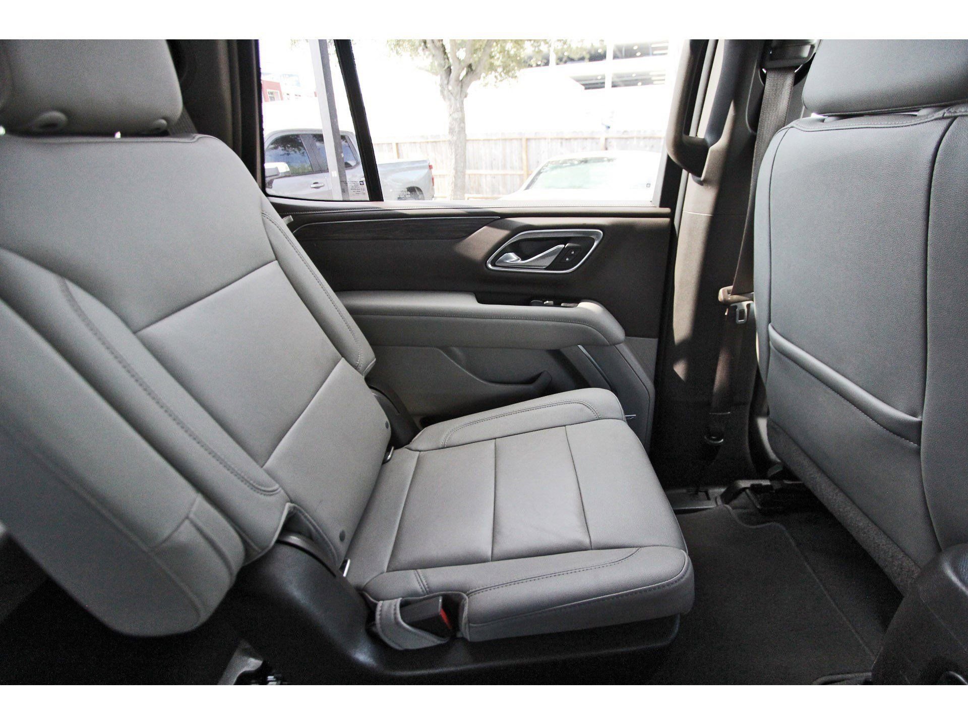 Used 2021 Chevrolet Tahoe Z71 image 11