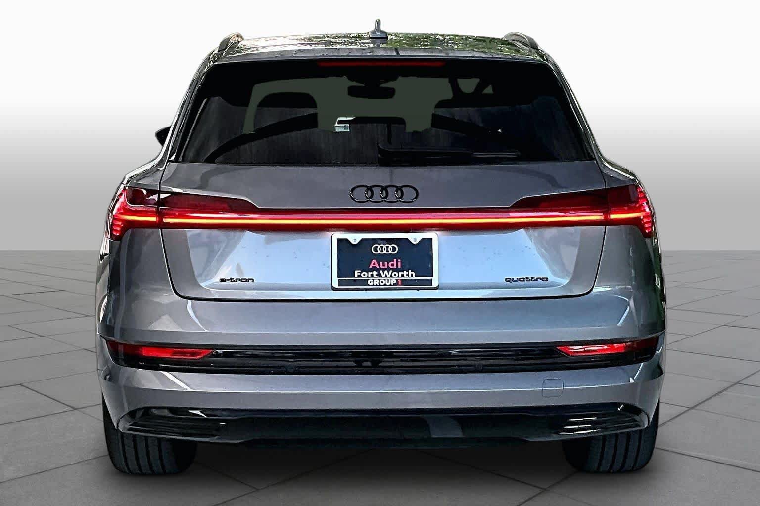 Used 2023 Audi e-tron Premium Plus w/ Premium Plus Package AWD/4WD image 7