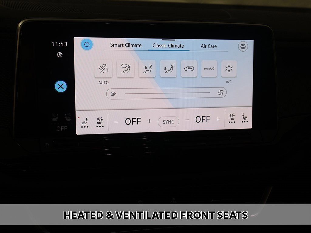 Used 2024 Volkswagen Atlas Cross Sport SEL R-Line image 8