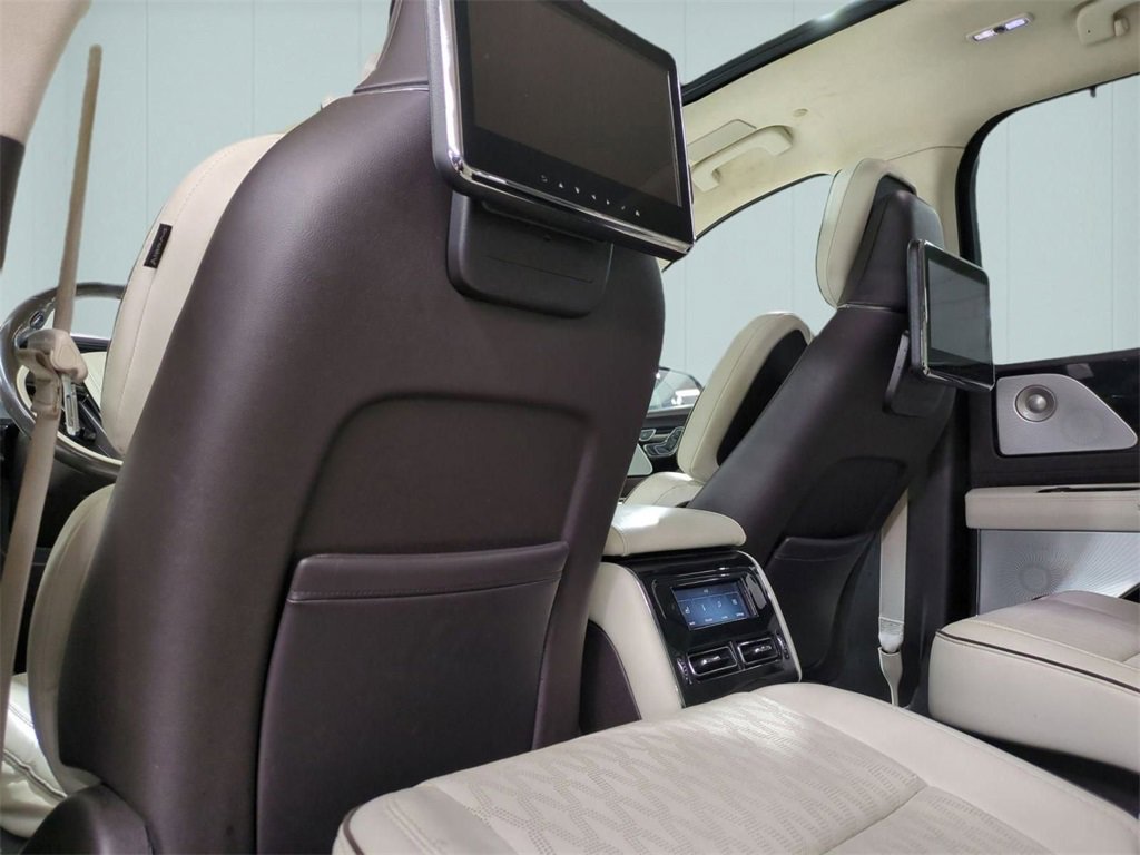 Certified 2020 Lincoln Aviator Black Label Grand Touring w/ Class IV Trailer Tow Package image 28