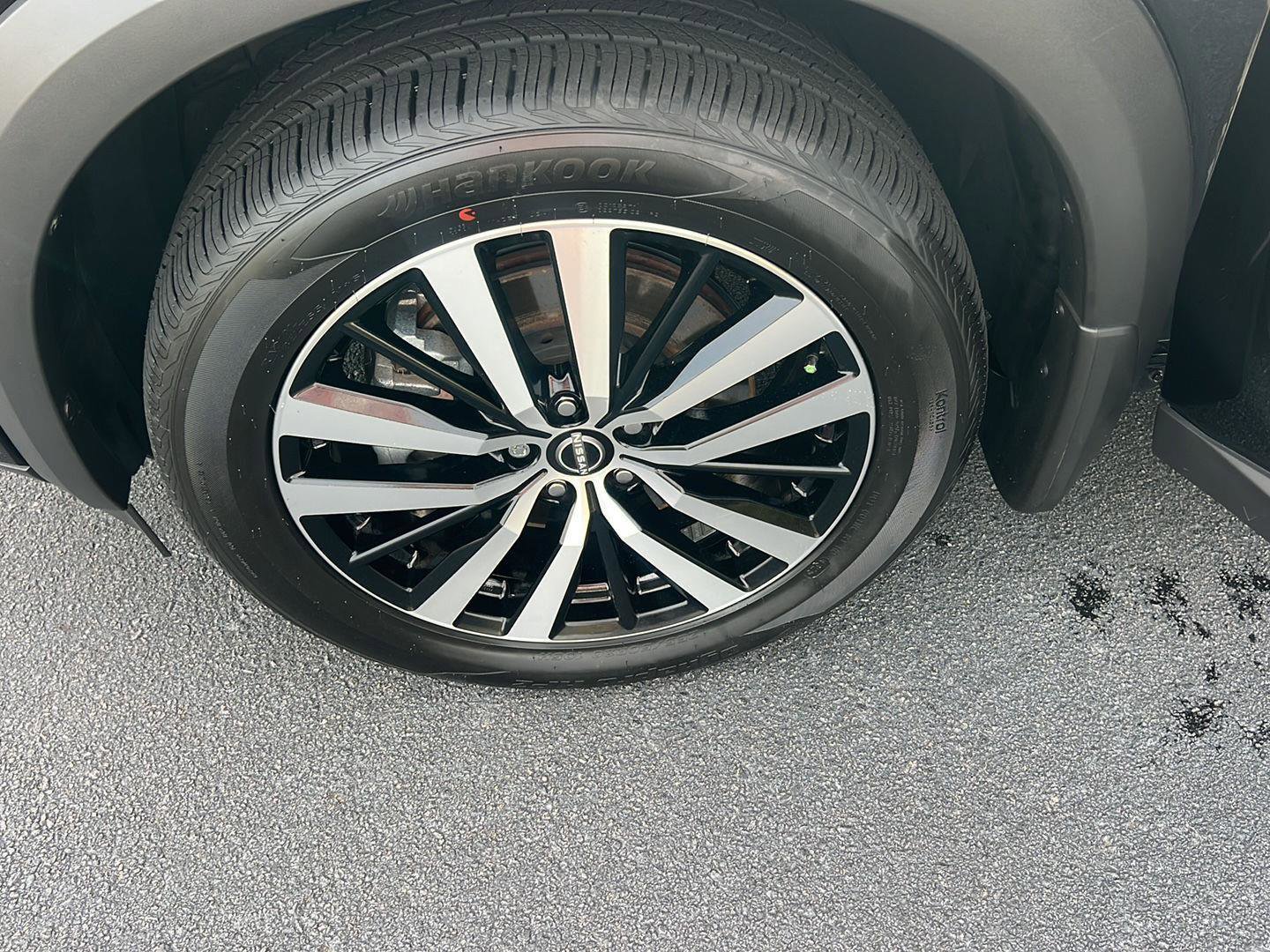 Used 2023 Nissan Pathfinder Platinum image 41