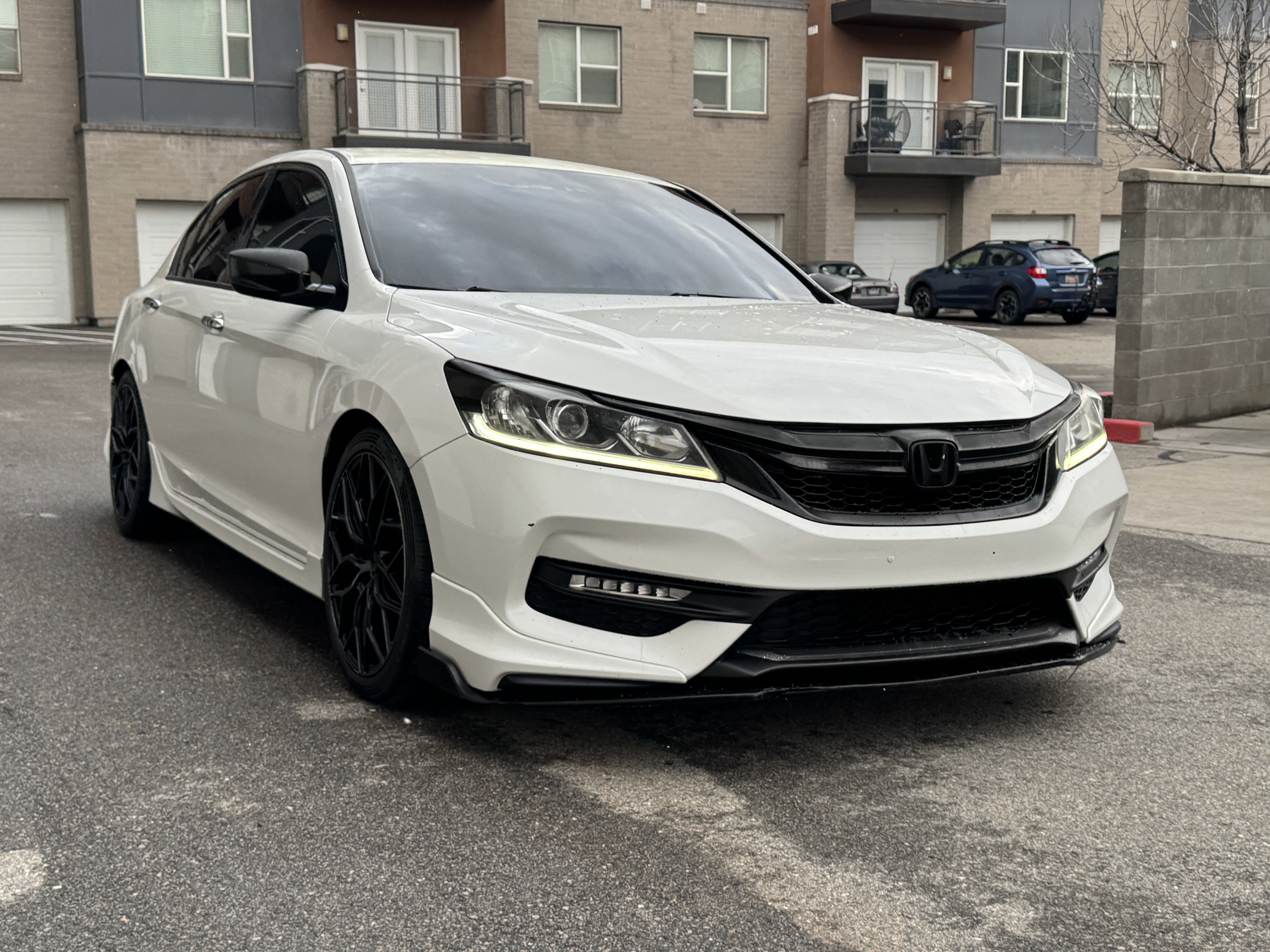 Used 2017 Honda Accord Sport image 9