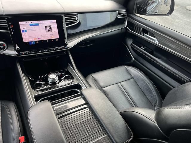 Used 2022 Jeep Wagoneer Series III w/ Flexible Seating Group AWD/4WD image 16
