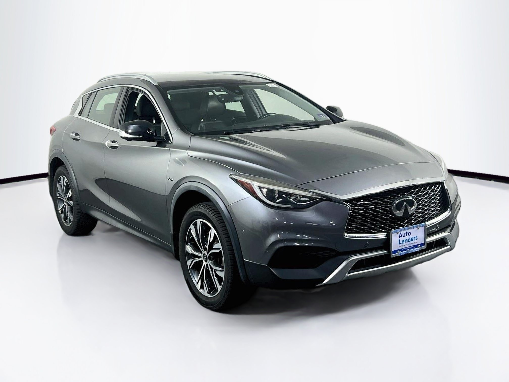 Used 2019 INFINITI QX30 AWD w/ Navigation Package image 3