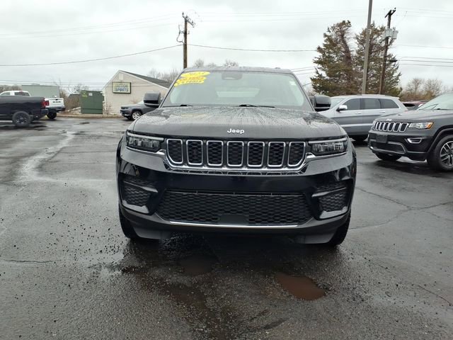 Certified 2023 Jeep Grand Cherokee Laredo AWD/4WD image 8