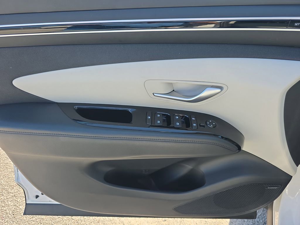 Certified 2024 Hyundai Tucson Limited AWD/4WD image 17