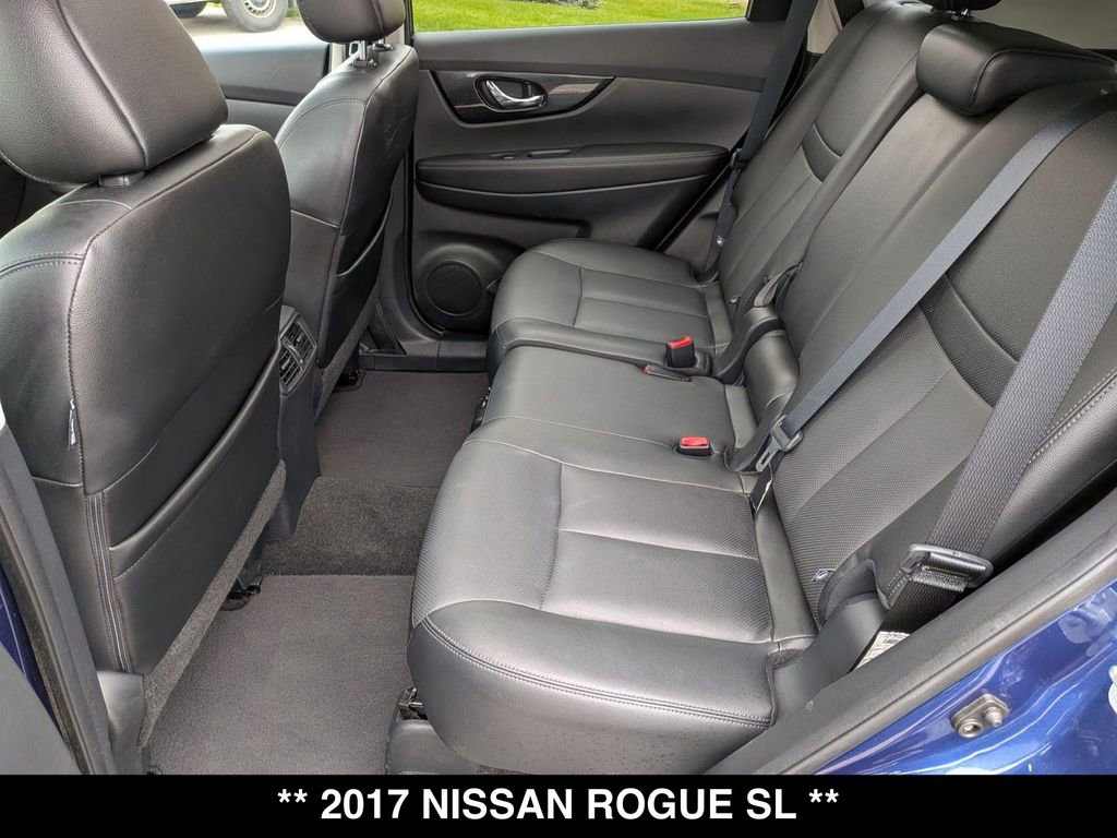 Used 2017 Nissan Rogue SL w/ SL Premium Package FWD image 3