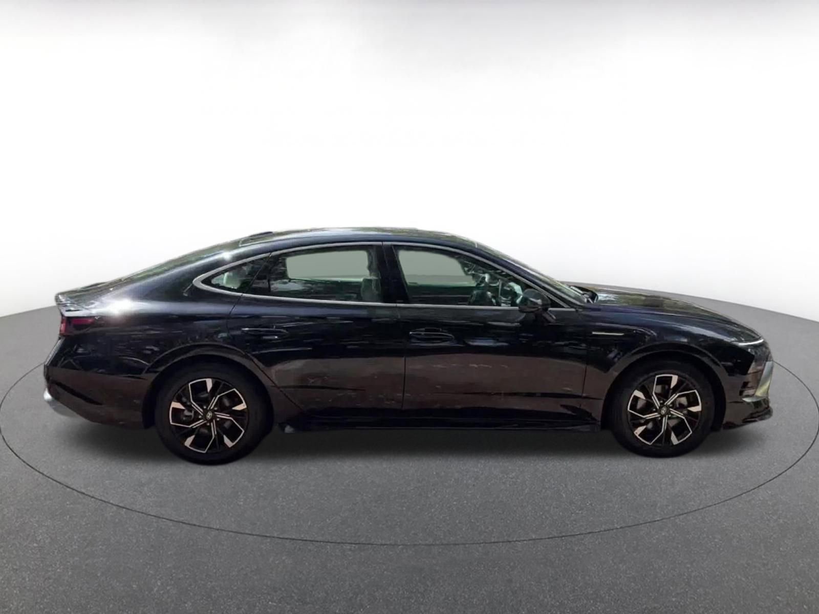 Used 2025 Hyundai Sonata SEL FWD image 16