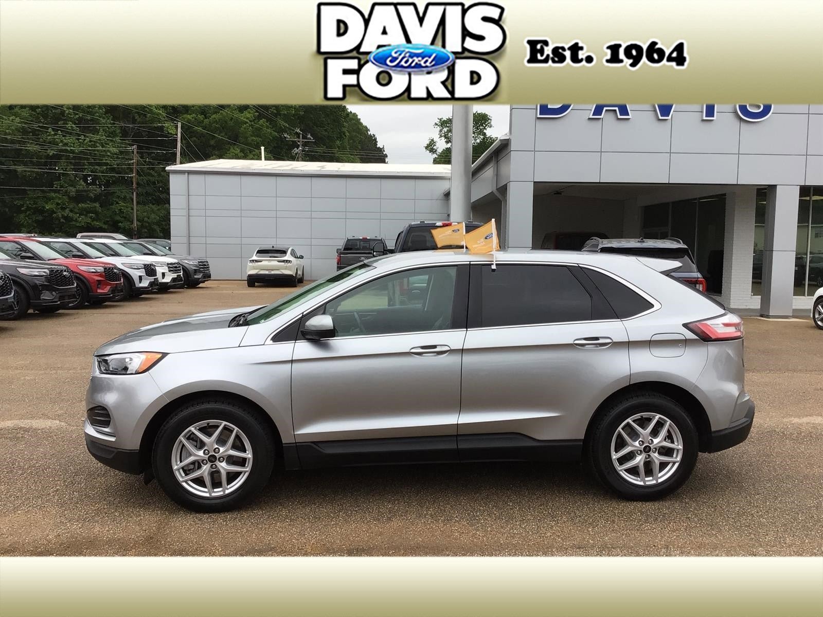 Certified 2024 Ford Edge SEL AWD/4WD image 4