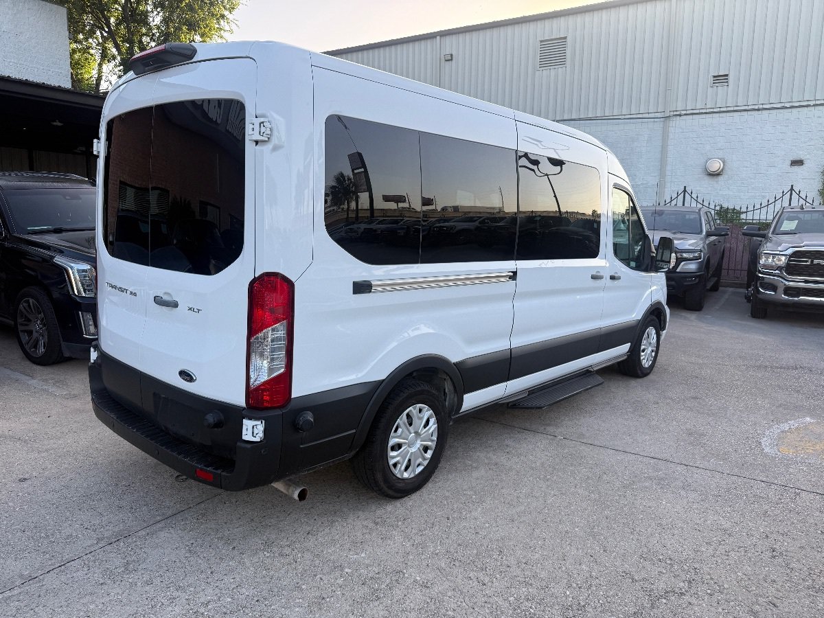 Used 2024 Ford Transit 350 XLT RWD image 4
