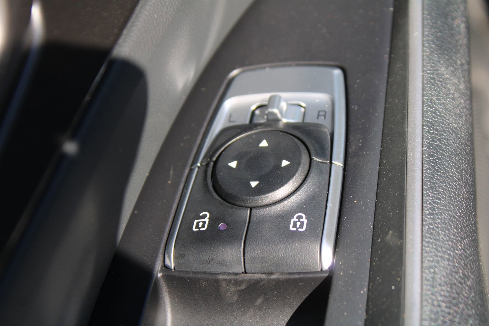 New 2026 Kia Sorento EX image 22