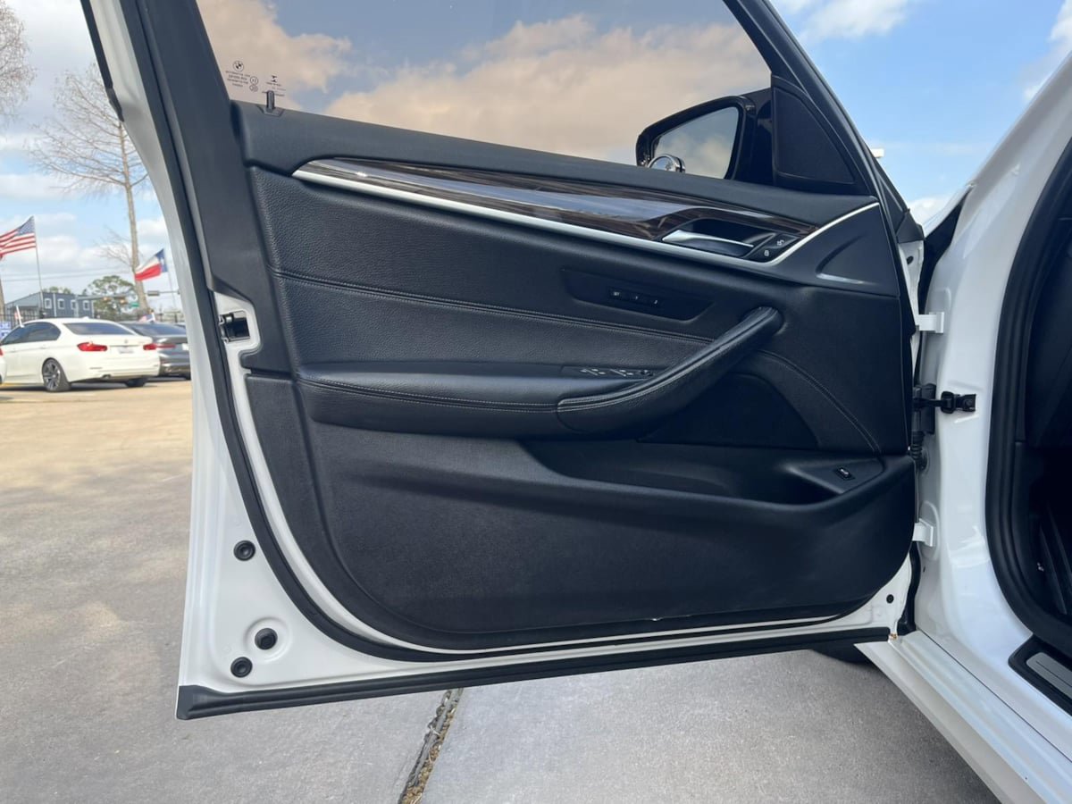 Used 2017 BMW 530i RWD image 11