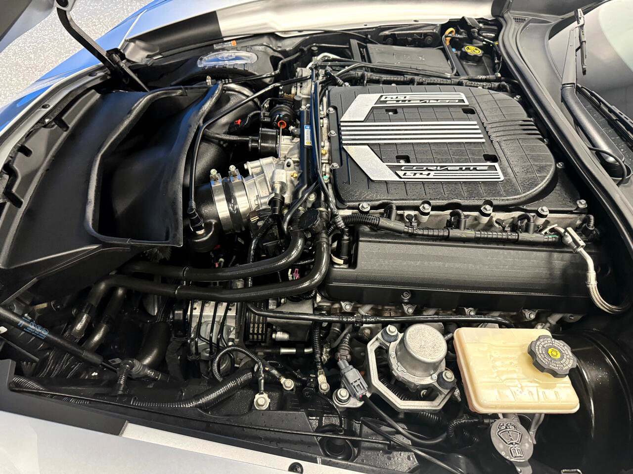 Used 2016 Chevrolet Corvette Z06 w/ 3LZ Preferred Equipment Group image 23