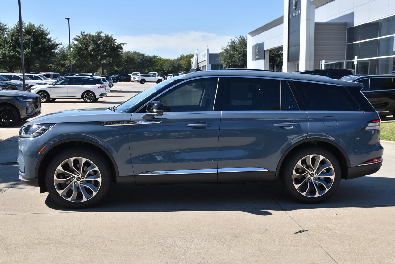 New 2026 Lincoln Aviator Reserve AWD/4WD image 11