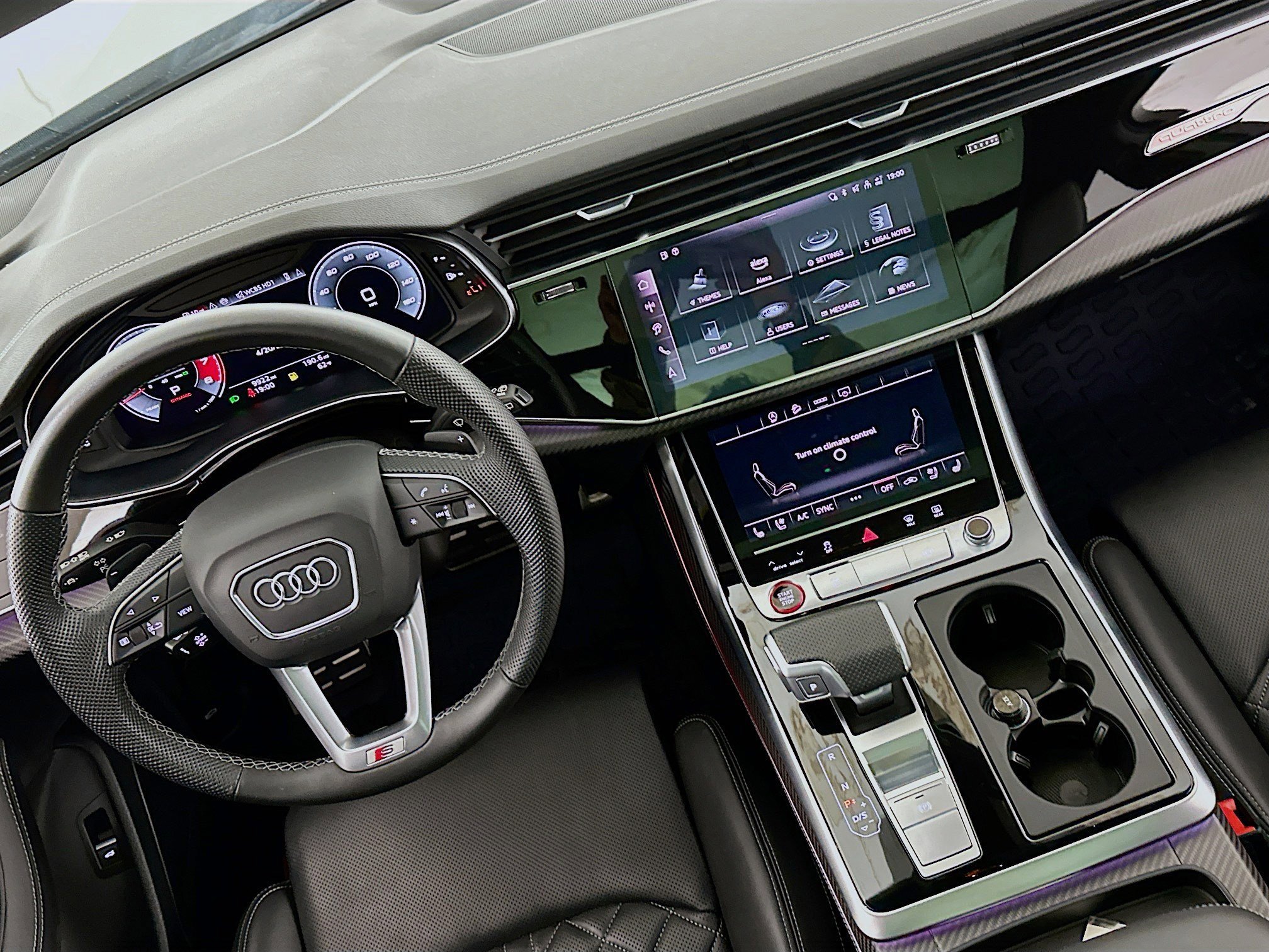 Used 2025 Audi SQ7 Premium Plus w/ Executive Package image 19