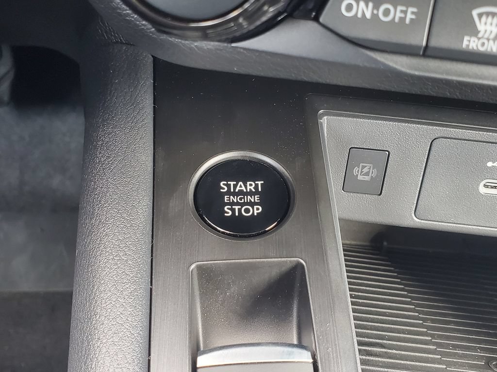 Used 2026 Nissan Kicks SV w/ Charging Package FWD image 19