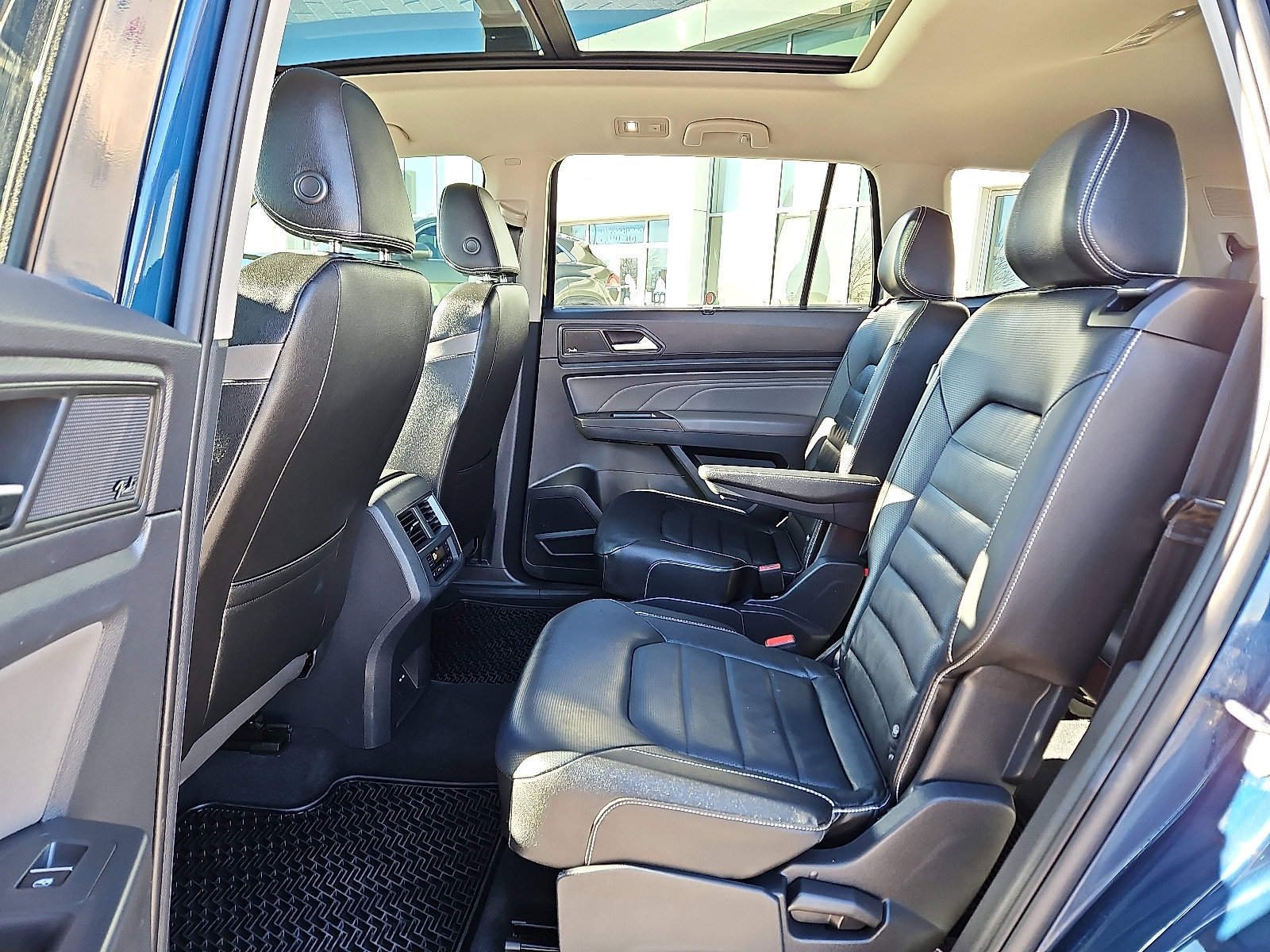 Certified 2023 Volkswagen Atlas SEL Premium image 10