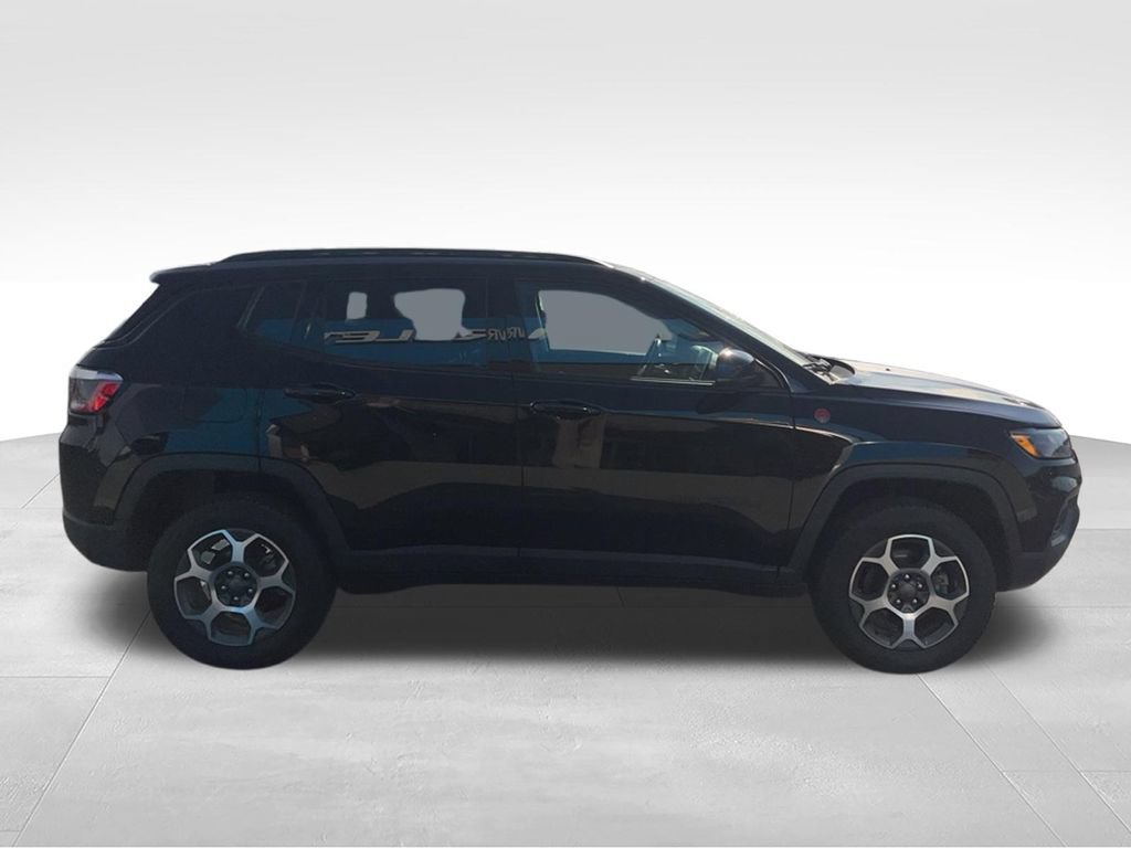 Used 2022 Jeep Compass Trailhawk w/ Trailhawk Convenience Group AWD/4WD image 14