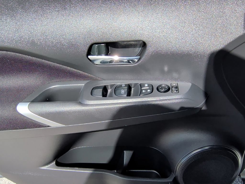 Used 2023 Nissan Kicks SV FWD image 11