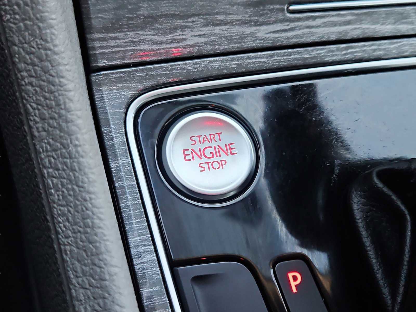 Used 2018 Volkswagen Passat 2.0T SE image 22