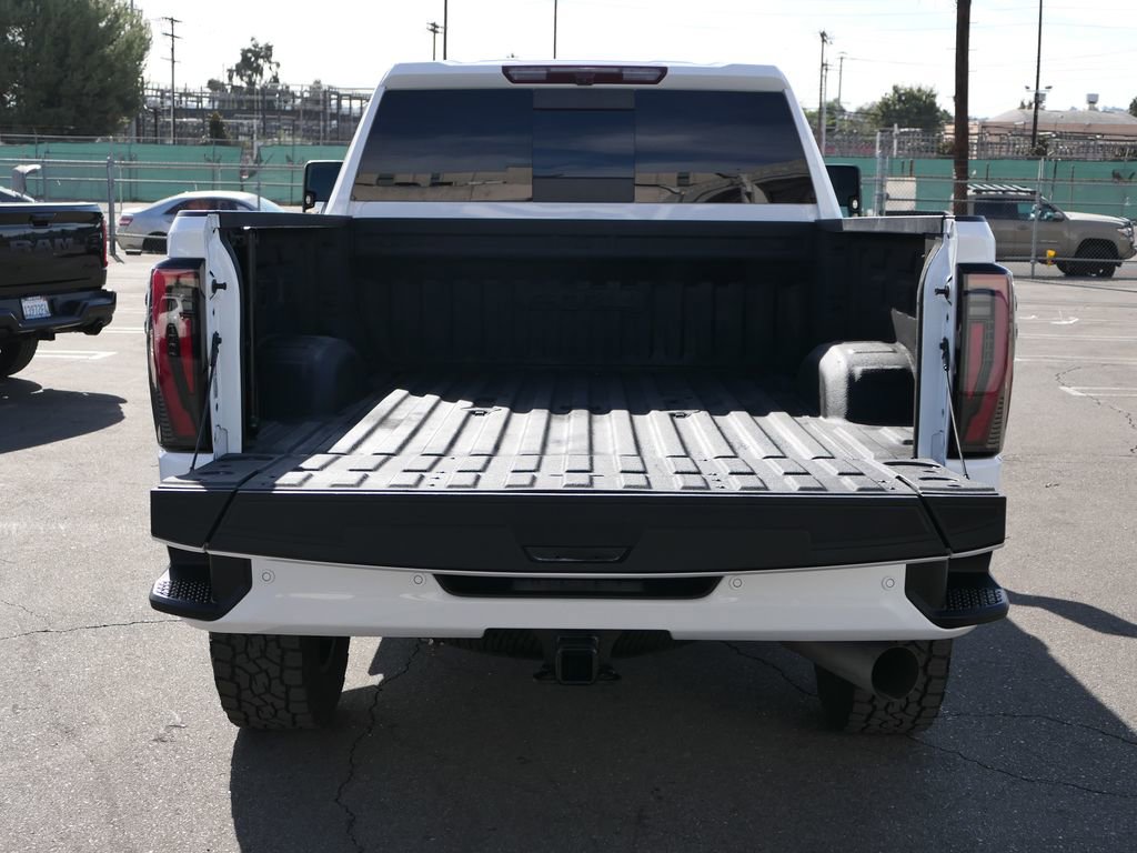 Used 2024 GMC Sierra 2500 AT4 w/ AT4 Preferred Package image 7