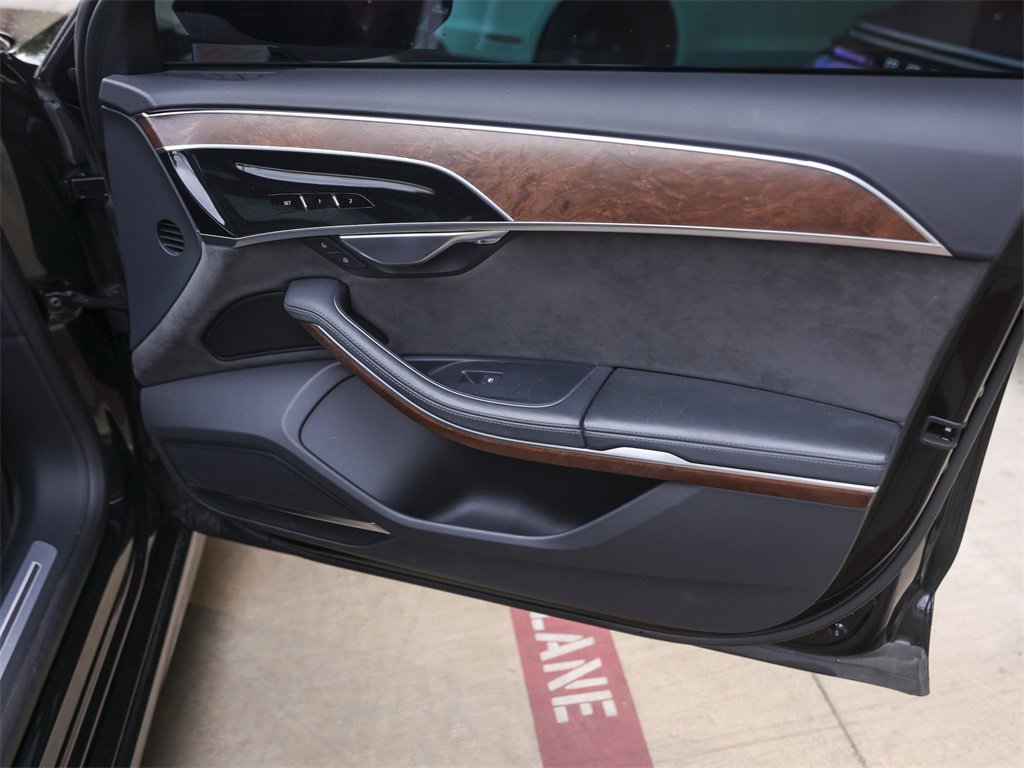 Used 2021 Audi A8 L 3.0T w/ Executive Plus Package image 39