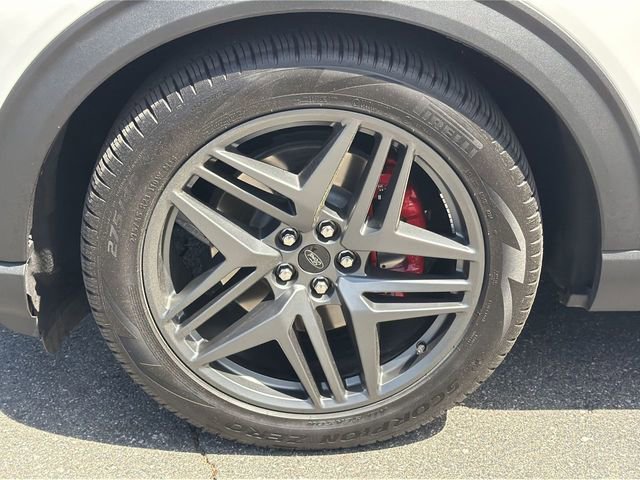 Certified 2025 Ford Explorer ST image 11