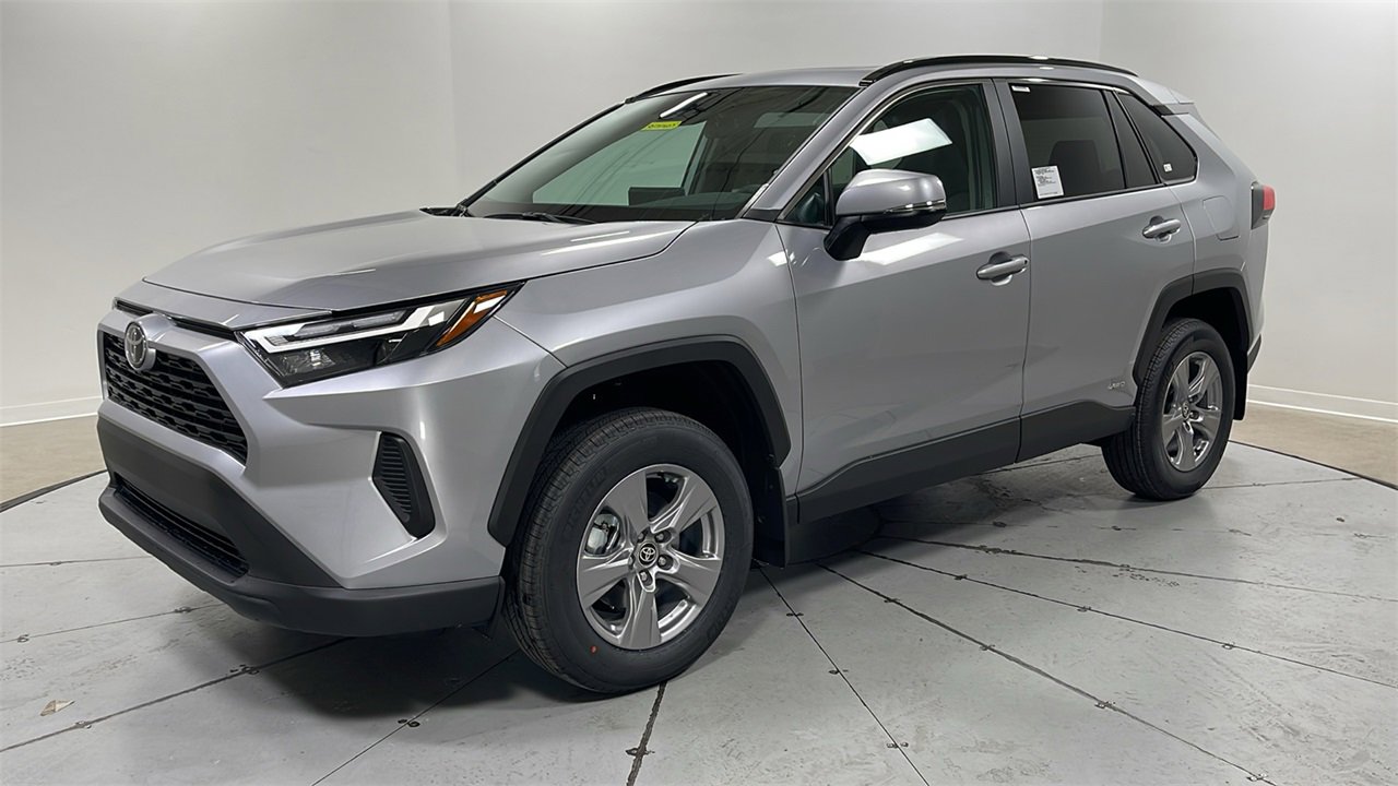 New 2025 Toyota RAV4 XLE