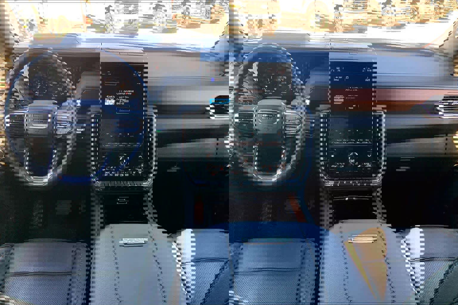 Used 2025 GMC Yukon Denali image 16