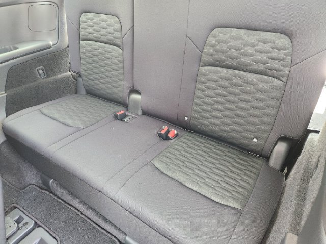 Used 2026 Nissan Pathfinder SV w/ SV Premium Package FWD image 28
