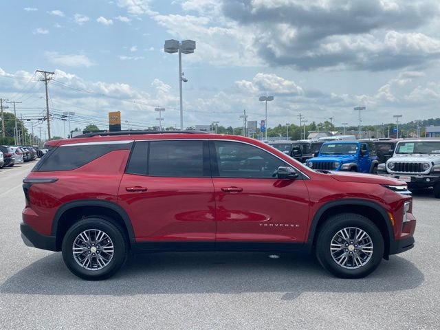 Used 2026 Chevrolet Traverse LT w/ Driver Confidence Package AWD/4WD image 6