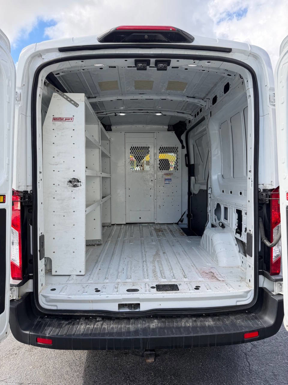 Used 2020 Ford Transit 250 Medium Roof image 18