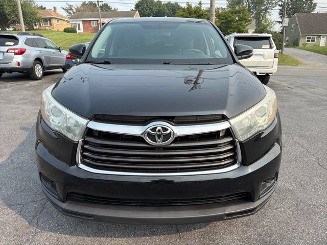 Used 2016 Toyota Highlander LE FWD image 3