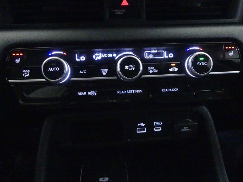 Used 2023 Honda Pilot Touring image 14