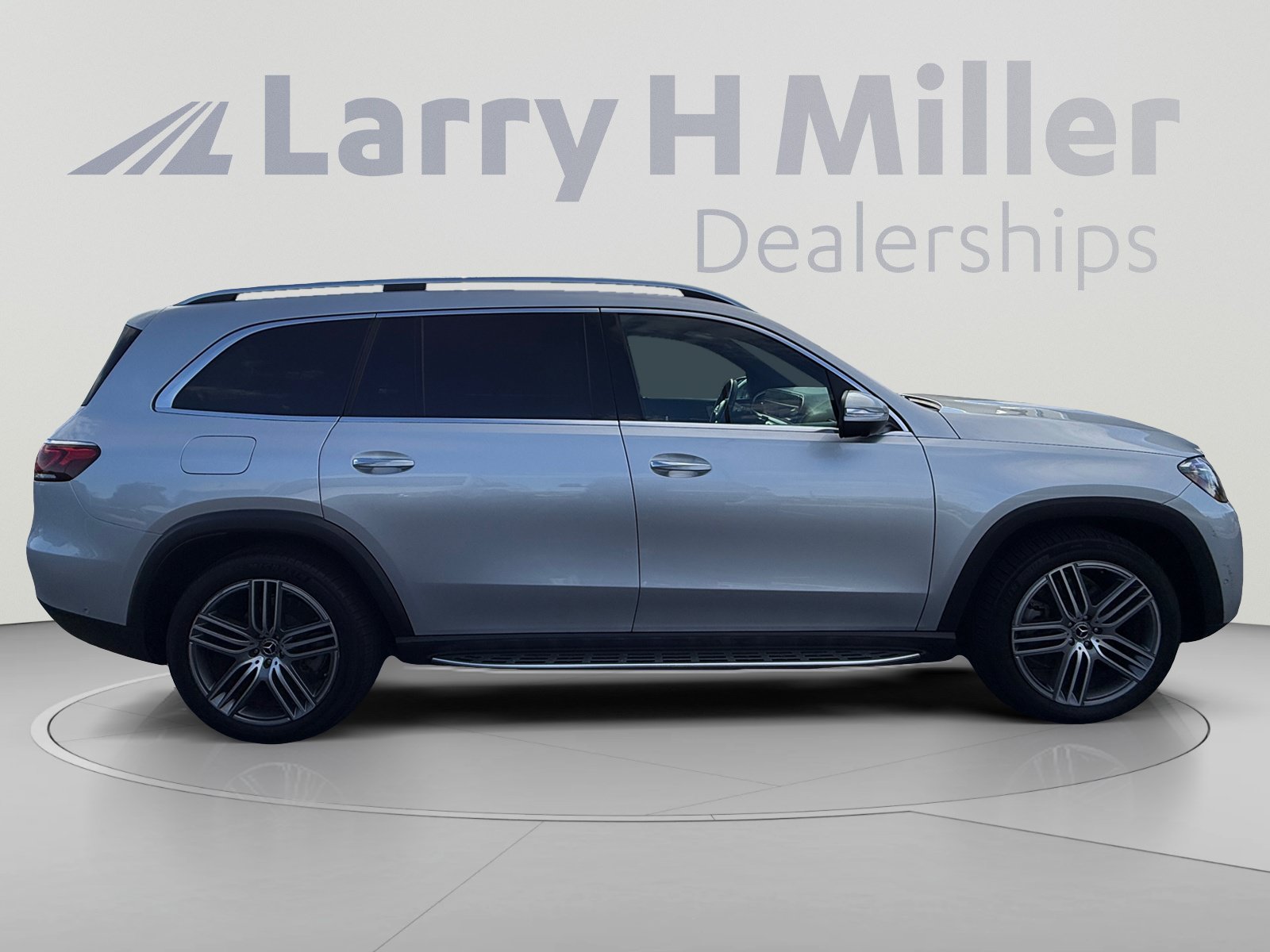 Used 2020 Mercedes-Benz GLS 450 4MATIC image 6