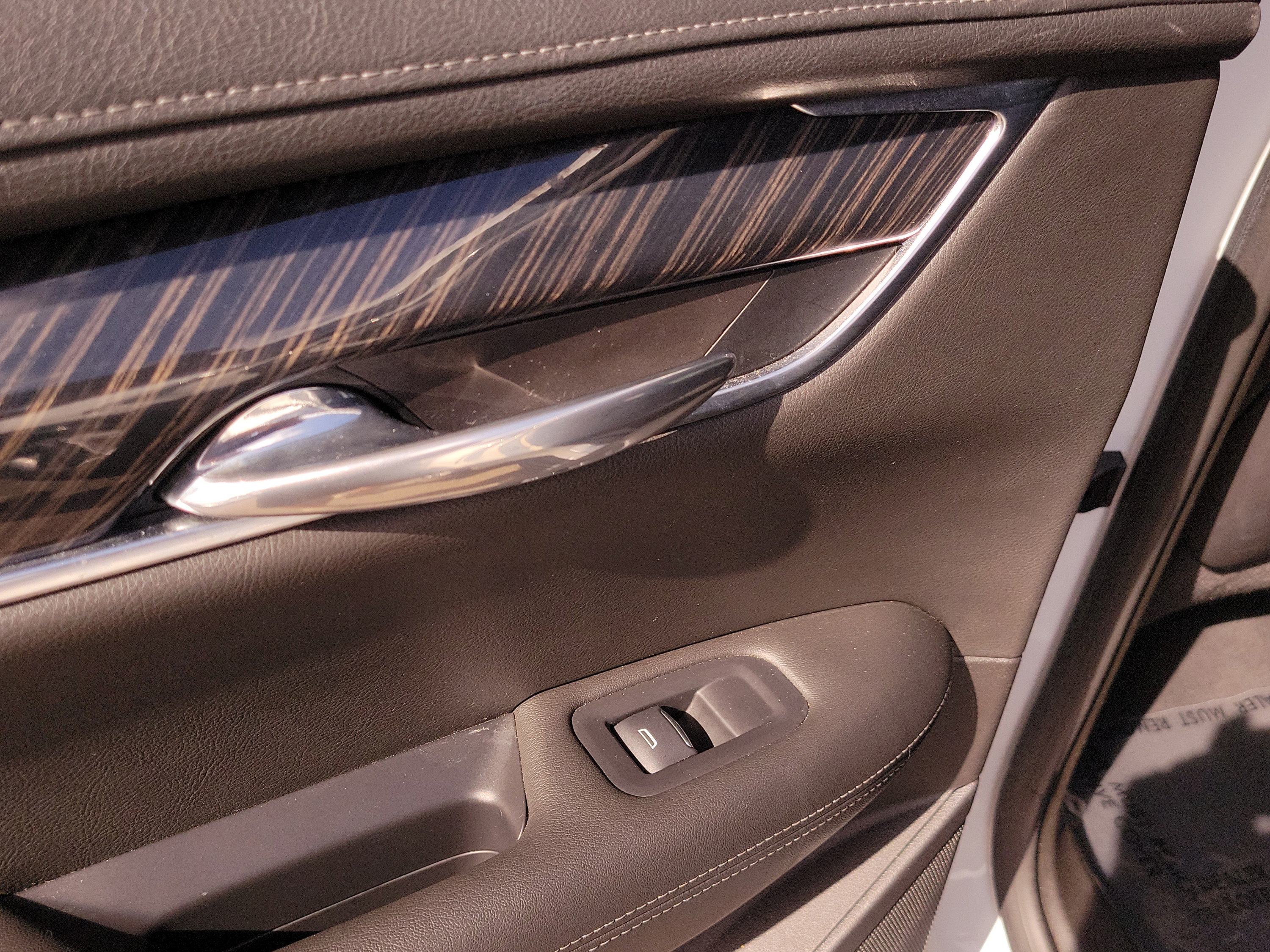 Used 2022 Cadillac XT6 Premium Luxury w/ Technology Package AWD/4WD image 8
