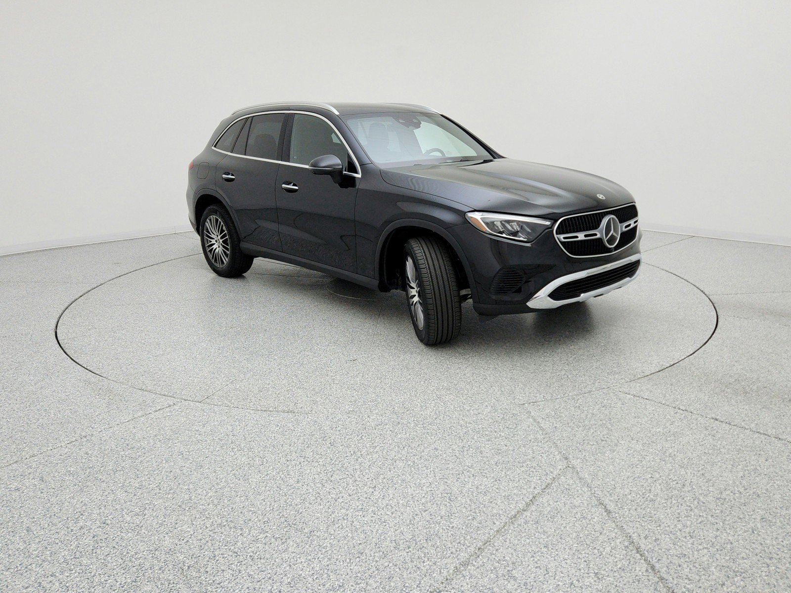 Certified 2026 Mercedes-Benz GLC 300 image 3